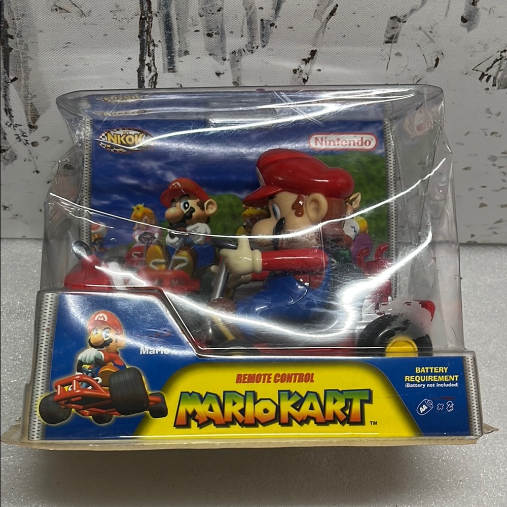 Nintendo Mario Kart NKOK Racing Radio Control Toy Car 2004 New 27 MHz